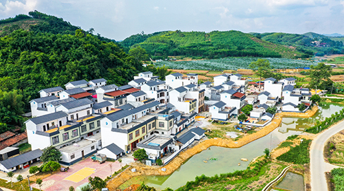 风景“那”边独好。（何宏生　摄）