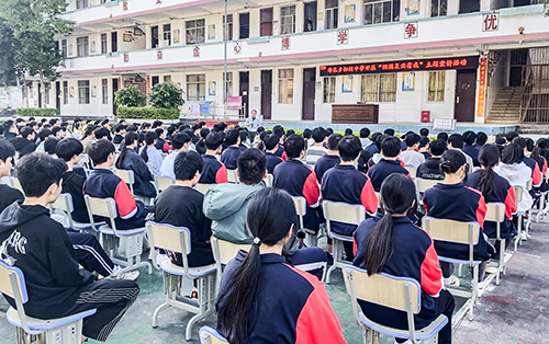 布泉乡初级中学宣讲活动现场。（李韩诚　摄）